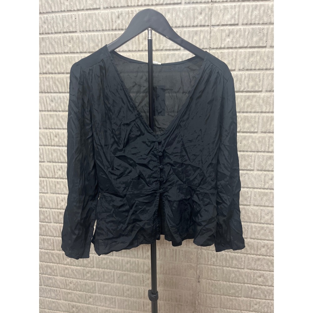 Wild Fable Black Crinkle Satin V-Neck Button Front Peplum Blouse Womens Medium N